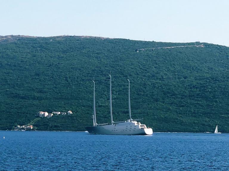 yacht